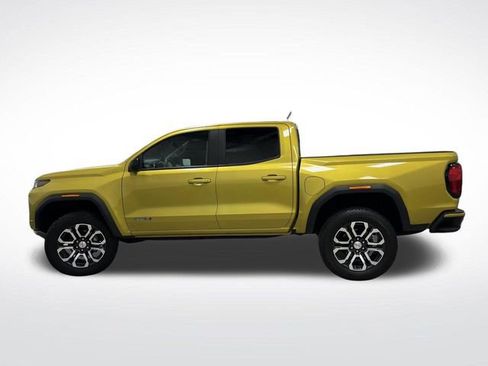 Used 2023 GMC Canyon AT4 image 12