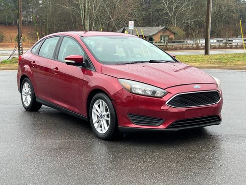 Used 2016 Ford Focus SE w/ Reverse Sensing Package image 4