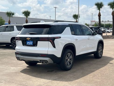 New 2026 Chevrolet Traverse LT FWD image 10