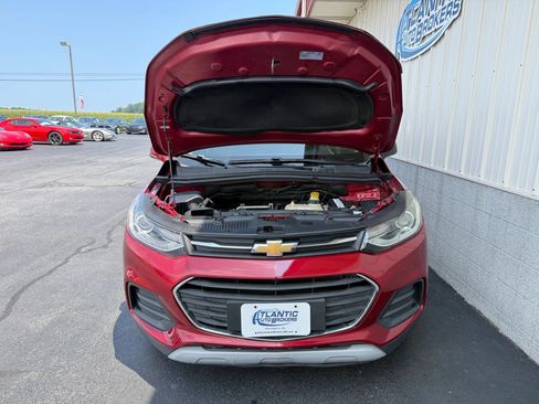 Used 2019 Chevrolet Trax LT AWD/4WD image 8