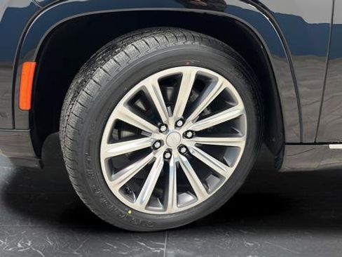 Used 2023 Jeep Grand Wagoneer Series II image 45