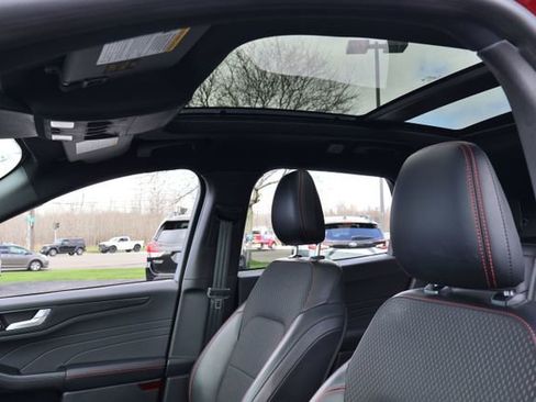 Used 2024 Ford Escape ST-Line w/ Tech Pack #1 AWD/4WD image 13