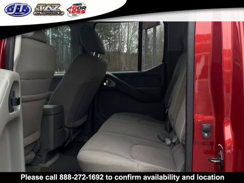 Used 2015 Nissan Frontier SV image 10