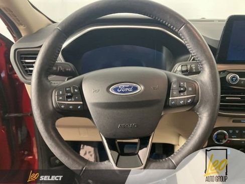 Used 2020 Ford Escape Titanium AWD/4WD image 13