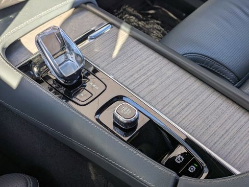 Used 2023 Volvo XC90 T8 Ultimate w/ Protection Package Premier image 21