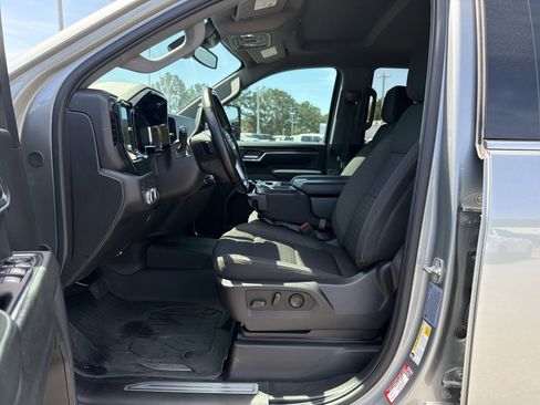 Used 2025 GMC Sierra 2500 SLE w/ SLE Value Package; AWD/4WD image 15