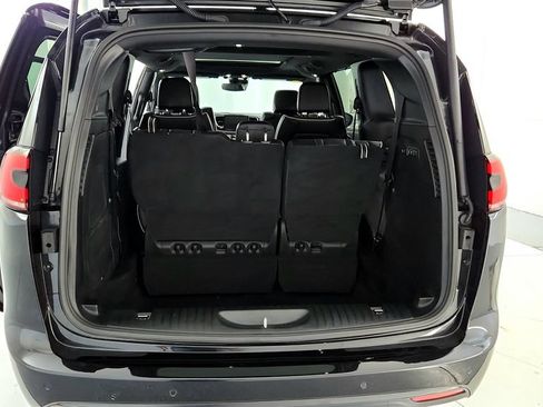 Used 2023 Chrysler Pacifica Limited w/ Uconnect Theater Family Group AWD/4WD image 20