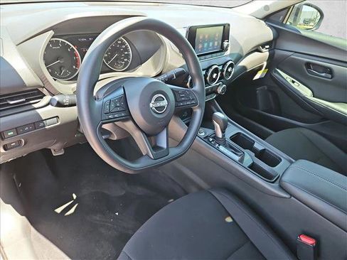 Certified 2025 Nissan Sentra S FWD image 11