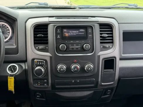 Used 2019 RAM 1500 Express AWD/4WD image 17