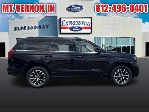Used 2025 Ford Expedition Platinum AWD/4WD image 4