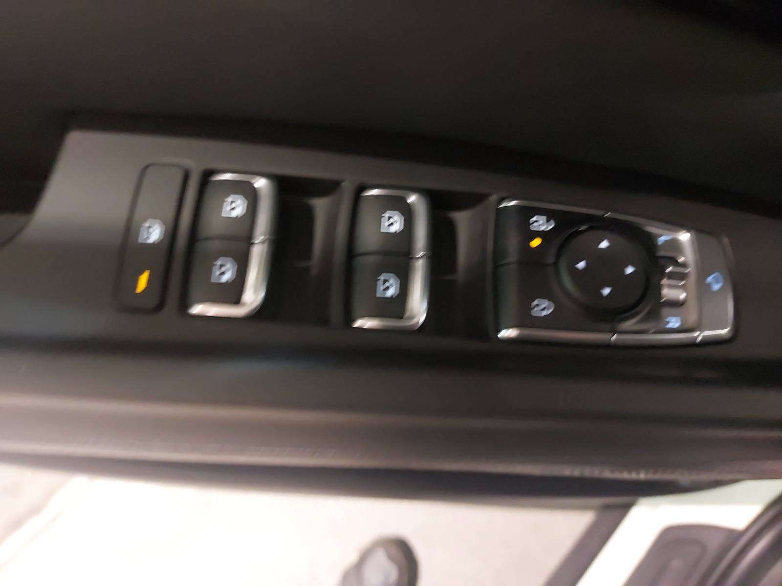 Used 2027 Kia Carnival SX Prestige FWD image 28