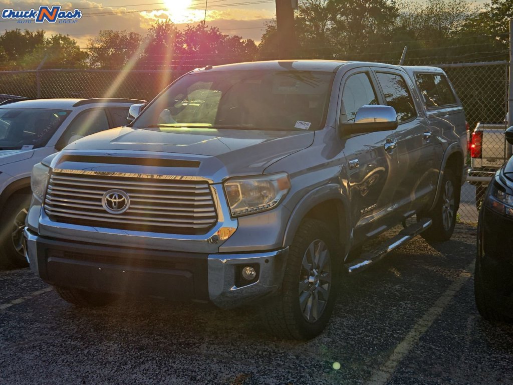 Used 2017 Toyota Tundra Limited w/ Limited Premium Package RWD image 3
