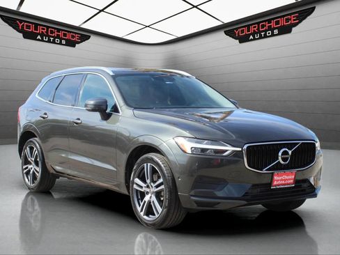 Used 2019 Volvo XC60 T5 Momentum w/ Multimedia Package image 3