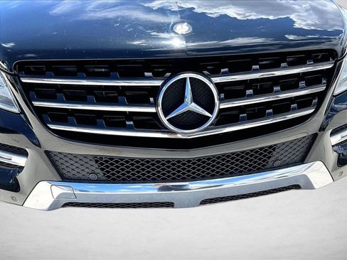 Used 2015 Mercedes-Benz ML 250 BlueTEC 4MATIC image 27