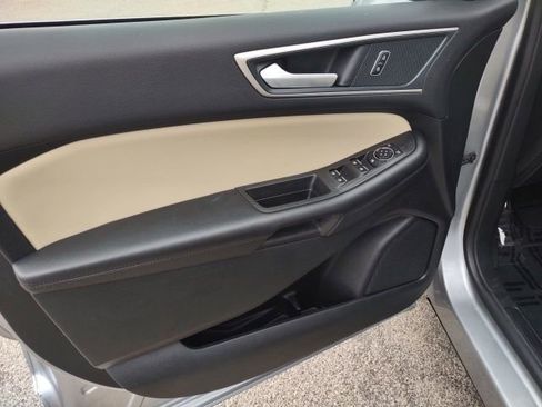 Used 2024 Ford Edge SEL w/ Convenience Package image 10