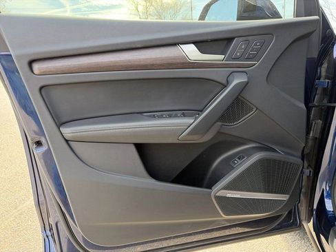 Used 2024 Audi Q5 2.0T Prestige w/ Prestige Package image 8