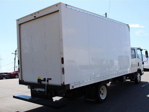 New 2024 Chevrolet Low Cab Forward image 4