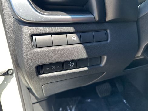 Used 2023 Nissan Rogue SV AWD/4WD image 13