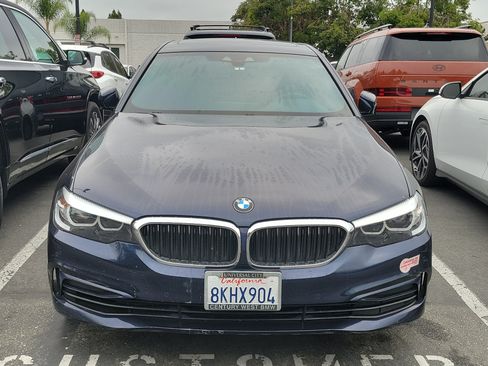 Used 2019 BMW 530e RWD image 2