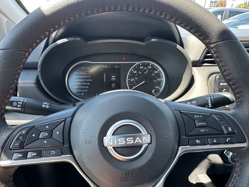 Used 2024 Nissan Versa SR FWD image 22