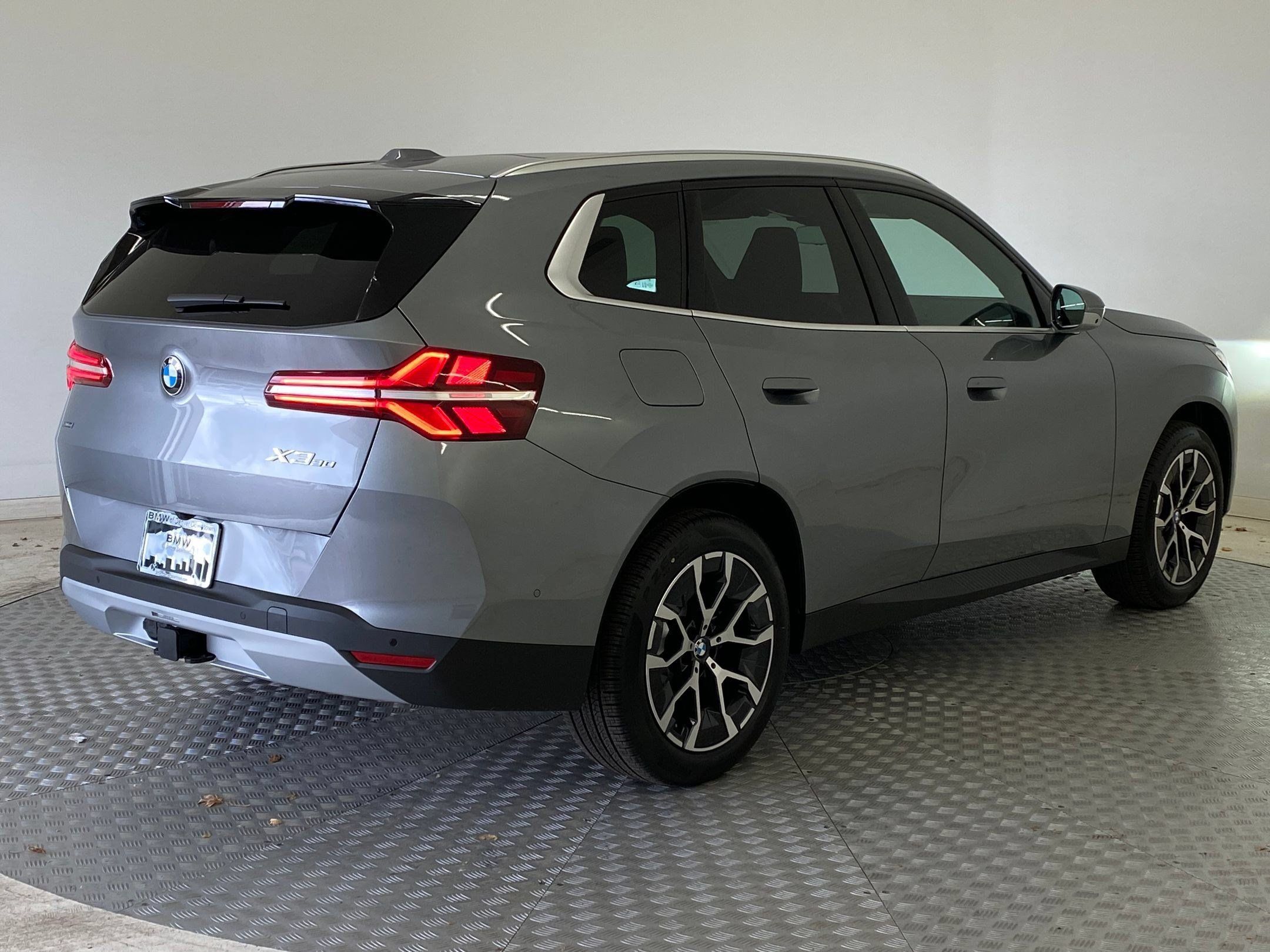 Used 2026 BMW X3 xDrive30i w/ Premium Package AWD/4WD image 8