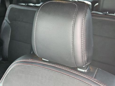 Used 2019 Ford Explorer XLT w/ Equipment Group 202A image 16