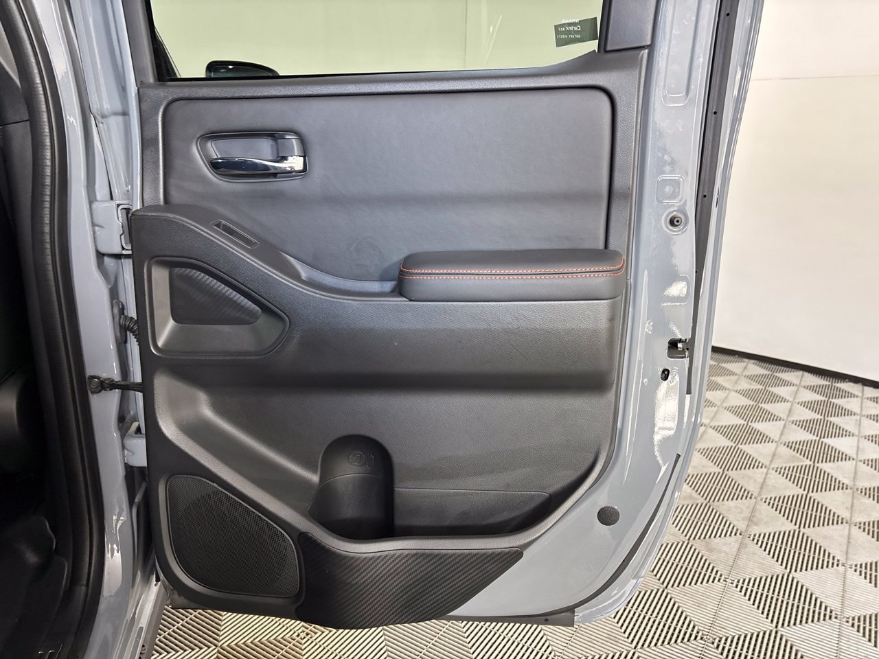 Used 2023 Nissan Frontier PRO-4X w/ Pro Convenience Package AWD/4WD image 27