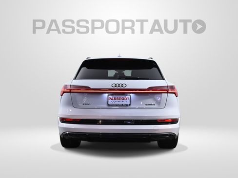 Used 2022 Audi e-tron Chronos image 7