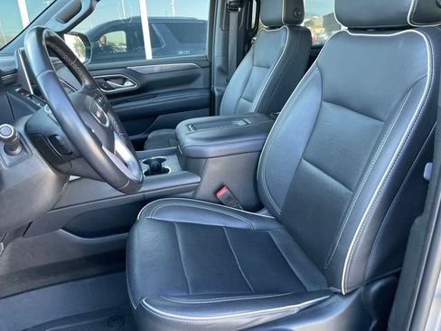 Used 2023 GMC Yukon XL SLT AWD/4WD image 12