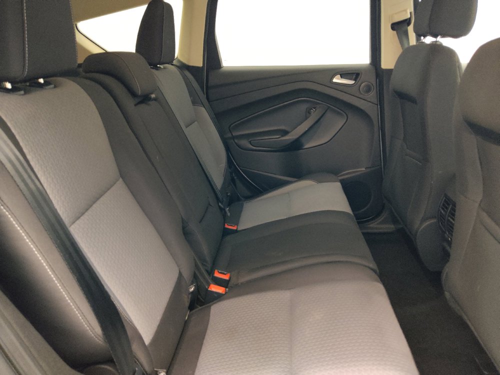 Used 2017 Ford Escape SE w/ Equipment Group 201A FWD image 19