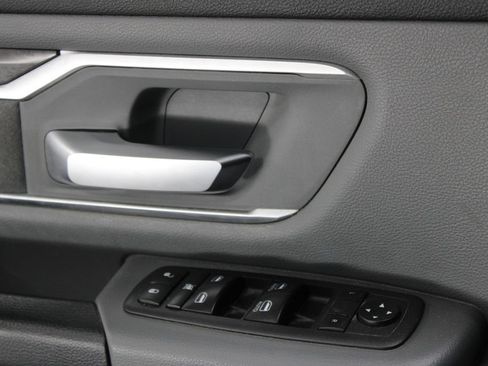 Used 2020 RAM 1500 Big Horn AWD/4WD image 26