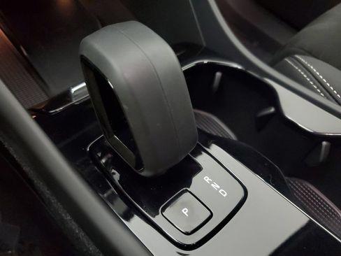 Certified 2024 Volvo C40 P8 Recharge Plus w/ Protection Package Premier RWD image 31