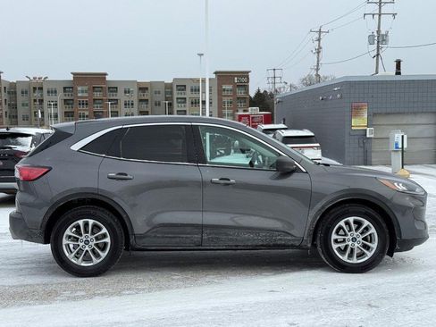 Certified 2022 Ford Escape SE w/ Cold Weather Package image 2