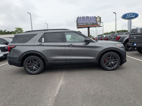 New 2026 Ford Explorer ST-Line RWD image 3