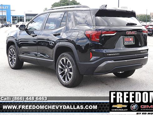 New 2026 GMC Terrain Elevation w/ Elevation Premium Package FWD image 5