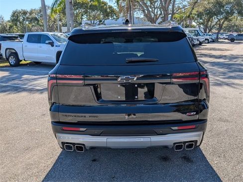 Certified 2025 Chevrolet Traverse Z71 w/ Driver Confidence Package image 10