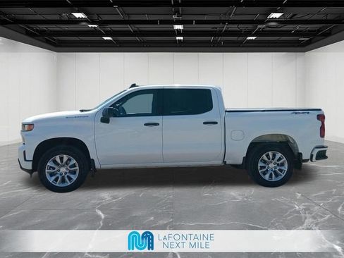Used 2020 Chevrolet Silverado 1500 Custom w/ Custom Value Package AWD/4WD image 2