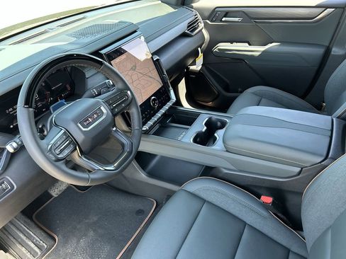 New 2026 GMC Acadia AT4 w/ Super Cruise Package AWD/4WD image 10