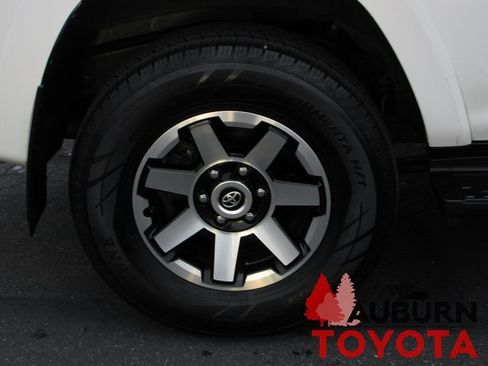 Certified 2022 Toyota 4Runner TRD Off-Road Premium image 4