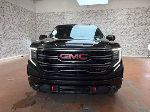 Used 2022 GMC Sierra 1500 AT4 w/ AT4 Premium Package AWD/4WD image 2