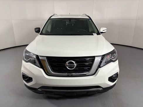 Certified 2017 Nissan Pathfinder SV image 3