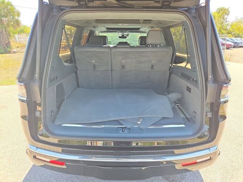 Used 2023 Jeep Grand Wagoneer L Series III image 5