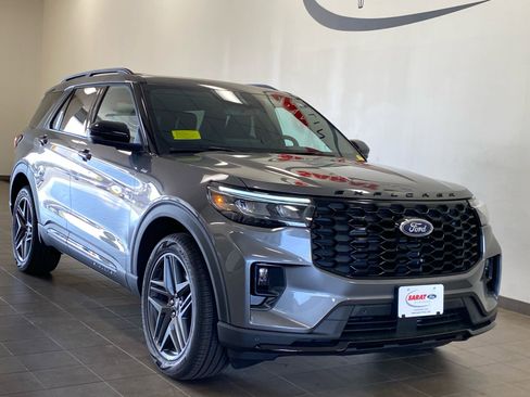 New 2026 Ford Explorer ST-Line w/ ST-Line Street Pack AWD/4WD image 9