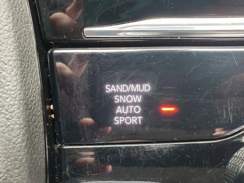 Used 2023 Jeep Grand Cherokee L Limited image 21