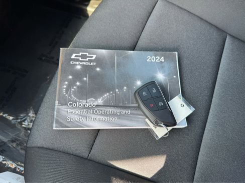 Used 2024 Chevrolet Colorado Trail Boss w/ Advanced Trailering Package image 27