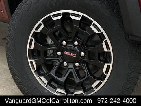 New 2026 GMC Canyon AT4 w/ Technology Plus Package AWD/4WD image 9