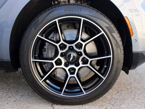 Used 2021 Aston Martin DBX AWD/4WD image 29