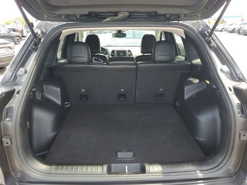 Used 2021 Jeep Cherokee Trailhawk AWD/4WD image 24