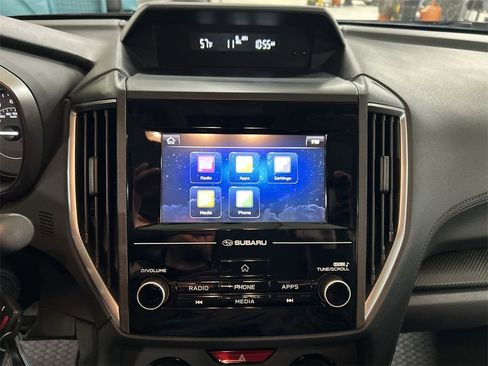 Used 2017 Subaru Impreza 2.0i Premium image 20