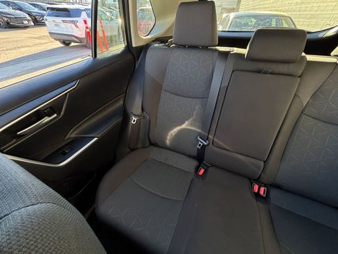Used 2025 Toyota RAV4 XLE image 39